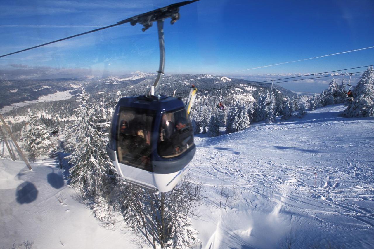 Vvf Les Monts Jura Hotell Lélex Exteriör bild